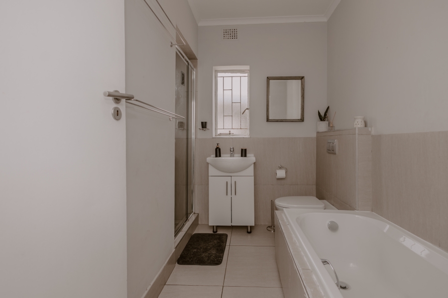 4 Bedroom Property for Sale in Sanddrift Western Cape